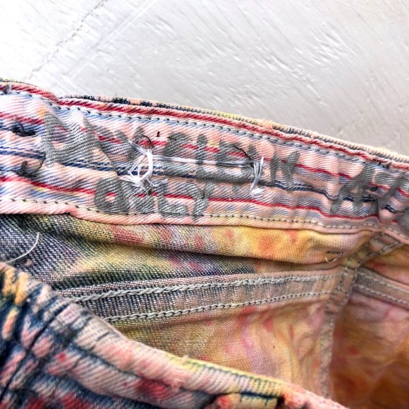 Ate 11 hand colored one of a kind shorts - Picture 8 of 8